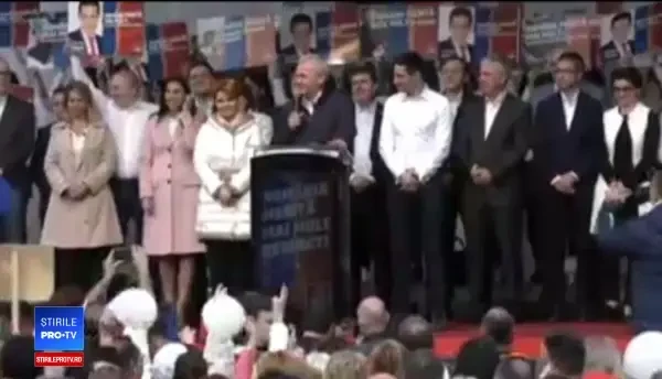 Reacțiile oamenilor adunați la Craiova, la mitingul PSD: "Nici nu știu pentru ce am venit"