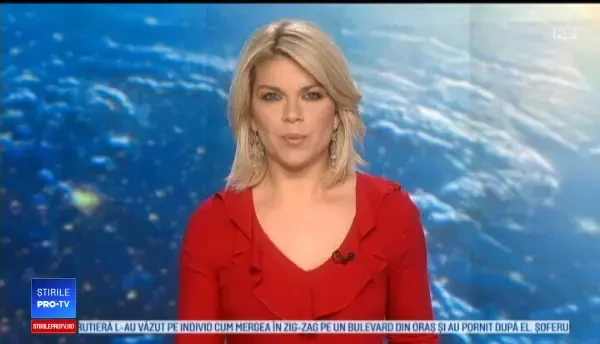 Cascadă înaltă de 40 de metri în interiorul aeroportului din Singapore