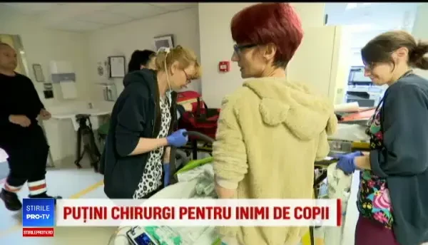 Doar 2 medici pot opera inimile copiilor în țară. Sute de bebeluși cu probleme mor anual