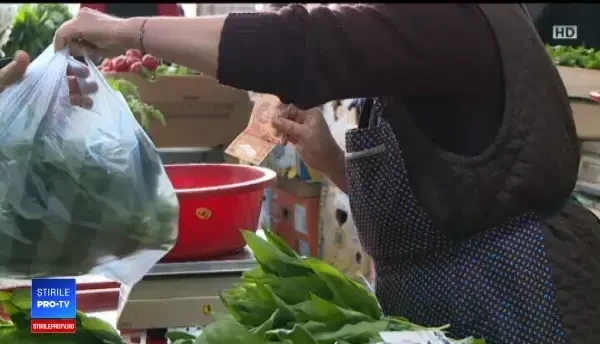 Producătorii români se plâng că nu au loc de marii importatori. Dragnea acuză ”mafia pieţelor”