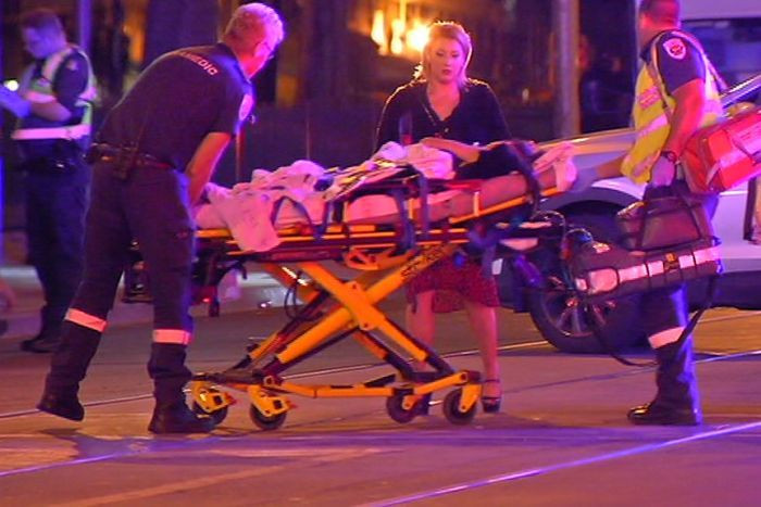 Patru persoane au fost împuşcate în afara unui club de noapte din Melbourne