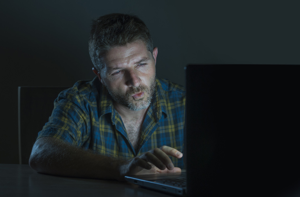 Avertisment. Pățania mai multor utilizatori care au urmărit pe net filme pentru adulți