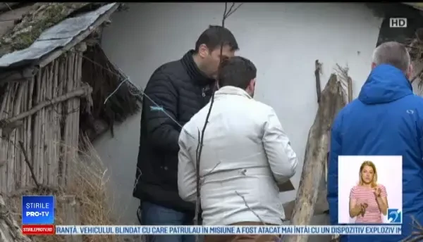 Scandal între romi, într-un cartier din Ștefănești. Un bărbat a fost înjunghiat în abdomen