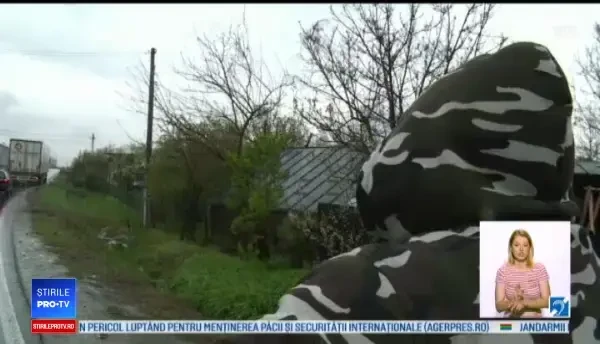 Șofer încarcerat după ce mașina lui a fost izbită de remorca unui TIR, într-o curbă