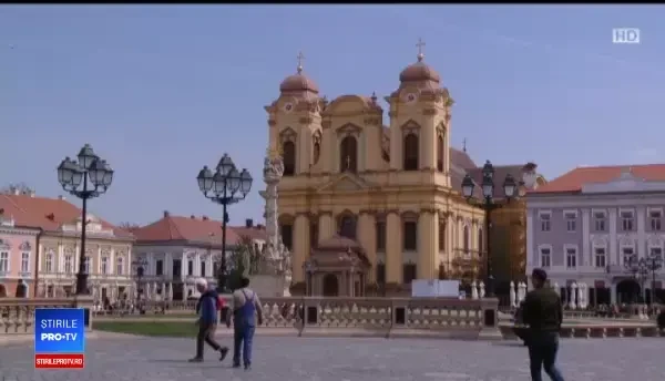 Românii par rupți de societate. De ce ne implicăm social atât de puțin