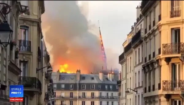 Incendiul de la Notre Dame. Martor român: „Jumătate de catedrală era roșie”