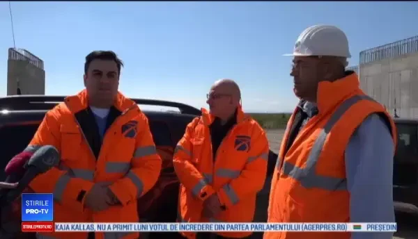 Ministrul Transporturilor, la pas pe şantierele de pe Autostrada Transilvania. Nemulțumirile sale