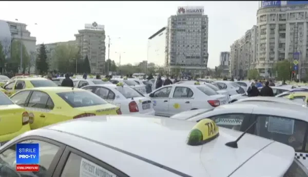 5.000 de taximetriști protestează în Capitală: "Să se potolească cu ideile trăsnite"