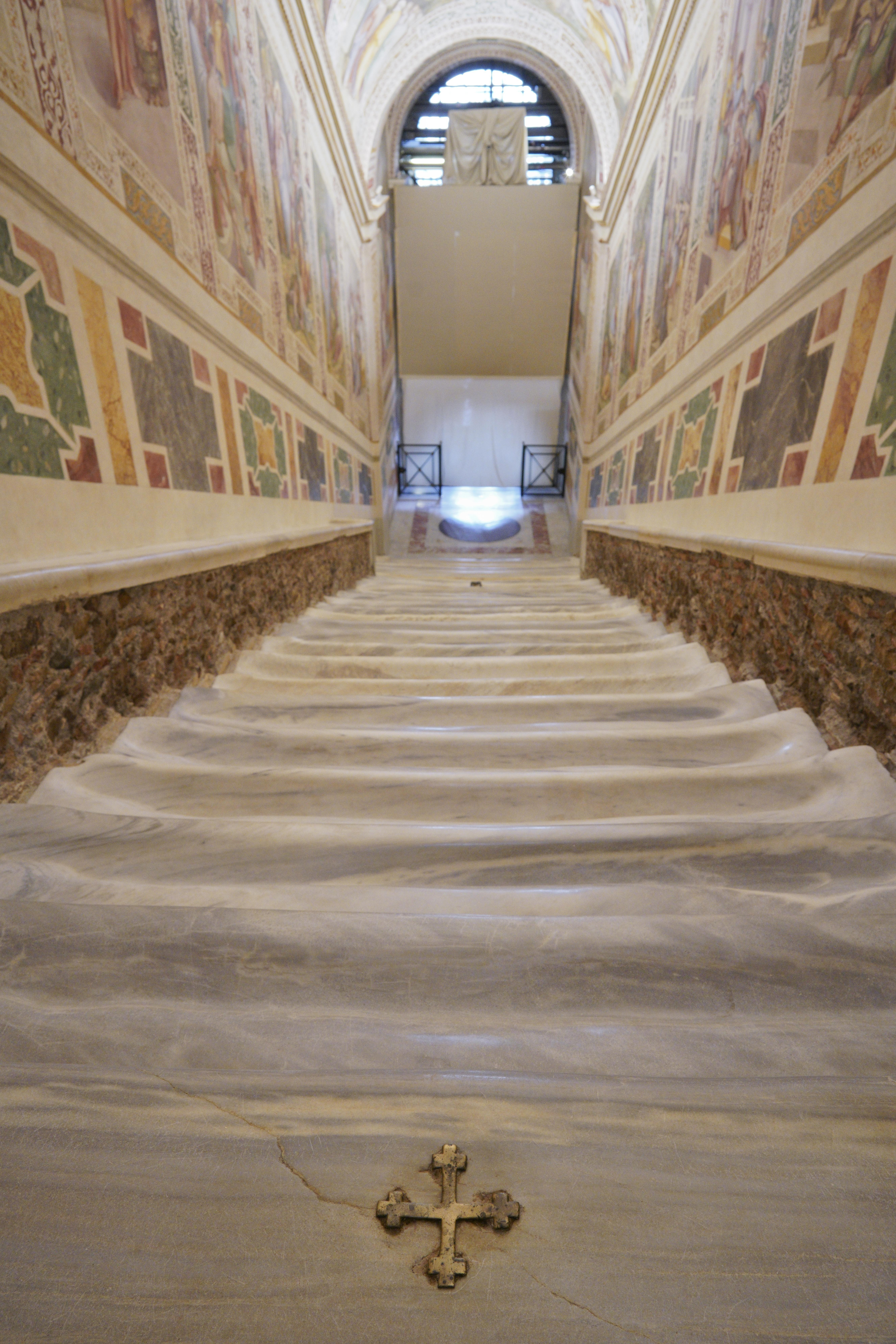 Premieră pentru credincioși. Ce se întâmplă cu Scara Sfântă pe care ar fi urcat Iisus