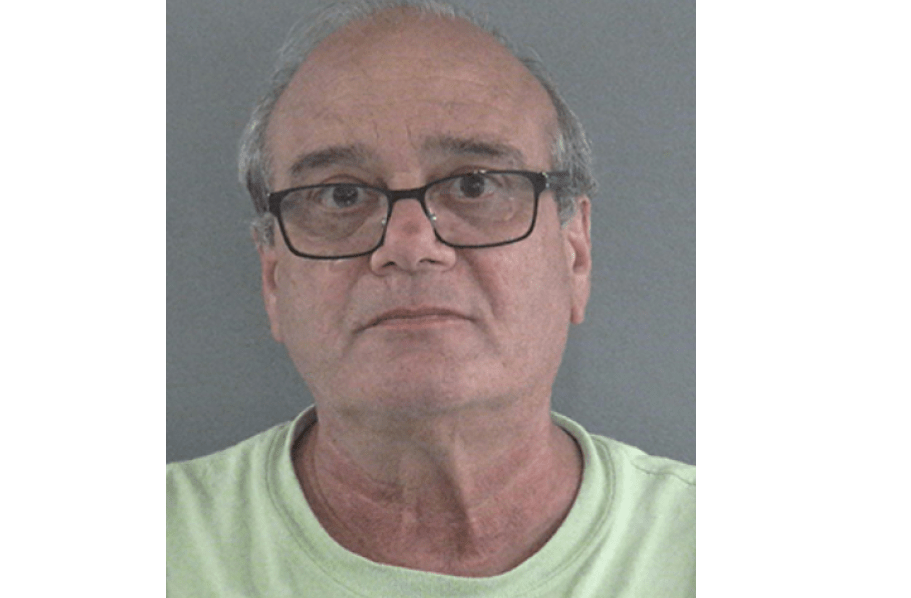 Le-a cântat vecinilor săi o melodie, dar apoi a fost arestat. „Au apucat să înregistreze”