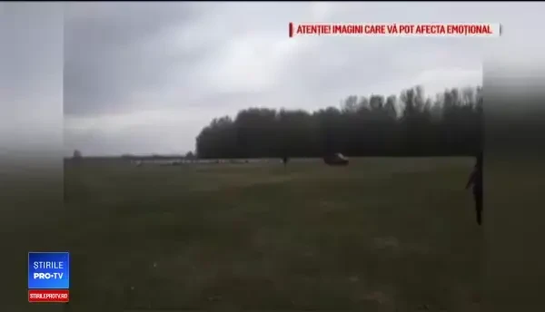 Răzbunare șocantă pe un câmp din Bacău. Un bărbat și-a călcat ”rivalul” cu mașina