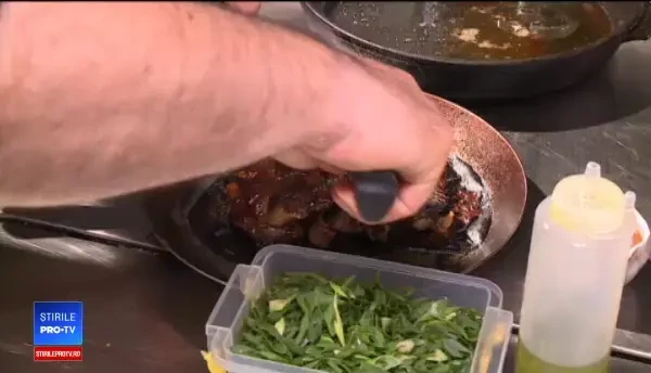 Mielul de Paşte: reţeta lui Adrian Hădean. Cum diferă carnea în funcţie de regiune