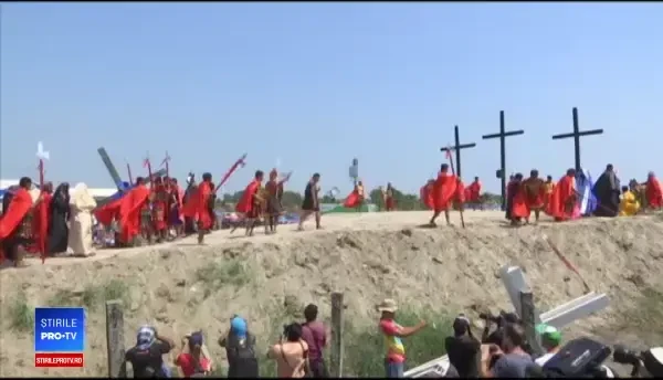 Motivul pentru care un credincios se răstigneşte în fiecare an. Reacţia martorilor