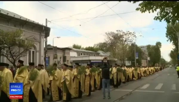 Mii de oameni din toată țara au participat la pelerinajul de Florii