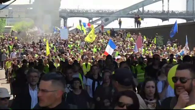 Violențe în Paris, în timpul protestelor Vestelor Galbene. Cum a ripostat poliția