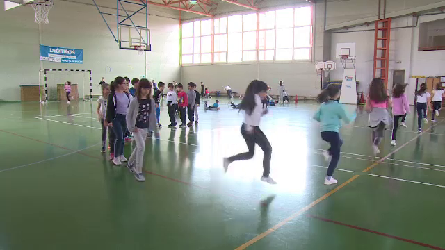 Aleșii au respins mărirea numărului de ore de sport. Sălile lipsesc în jumătate din școli