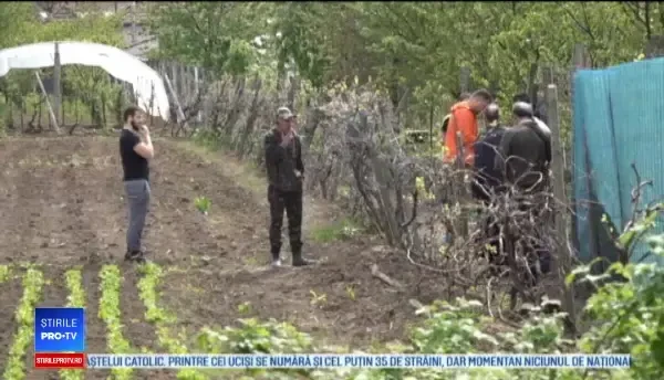 Tragedie în Duminica Floriilor. Un fost învățător și-a ucis vecinul pentru niște găini