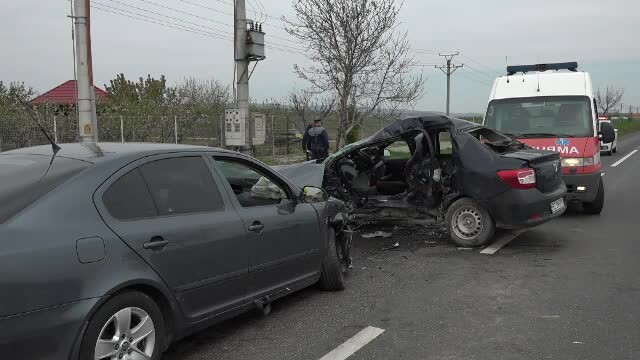 Doi soţi au murit, iar alţi doi au fost răniţi după o depășire neregulamentară, pe E 85