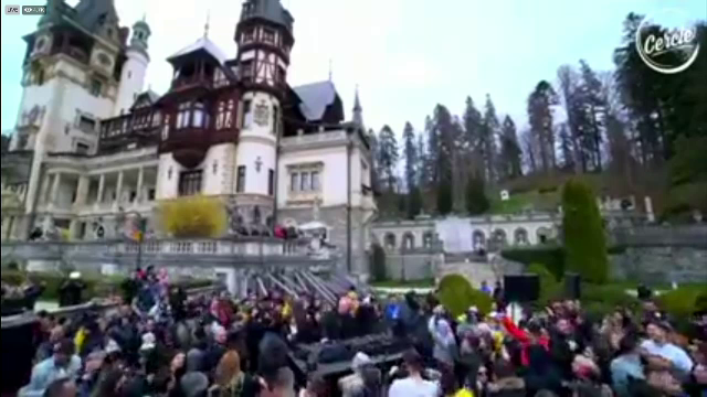 Reacţia unor tineri când aud muzică tehno la castelul Peleş. "Avem de ce să fim mândri"