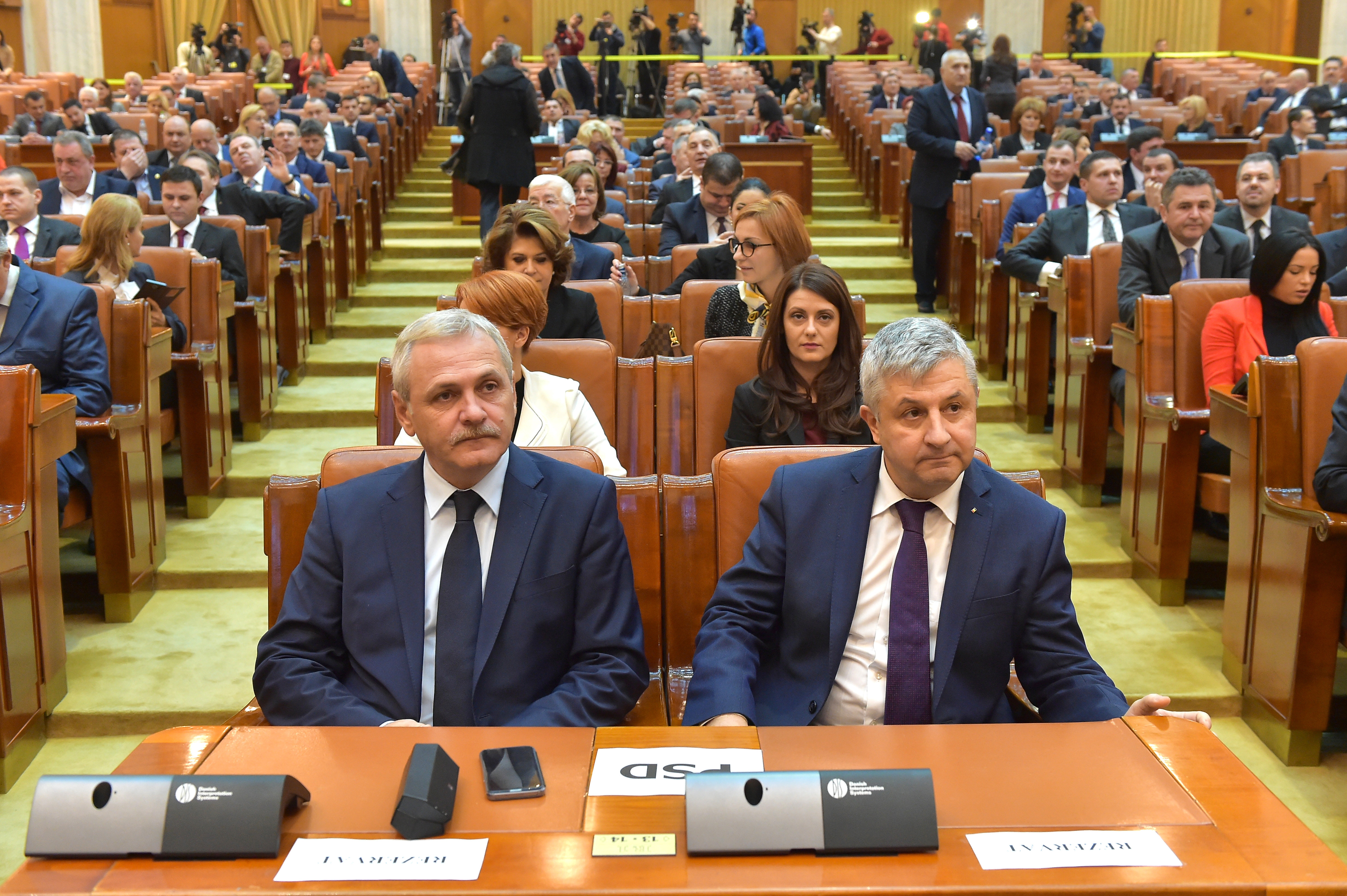 CCR a amânat pentru 20 mai sesizarea PNL privind delegarea competențelor către Iordache