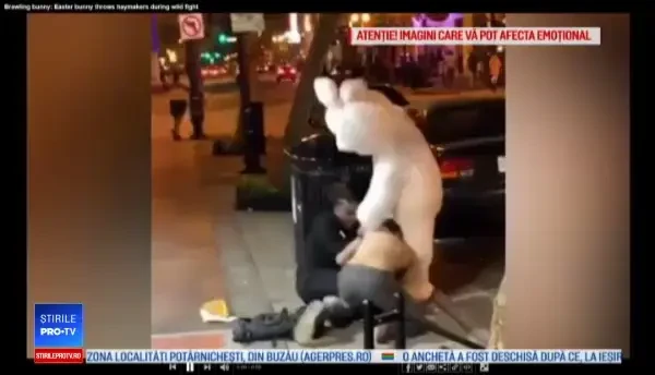 „Iepurașul de Paște”, un adevărat justiţiar. Momentul în care ia la bătaie un atacator