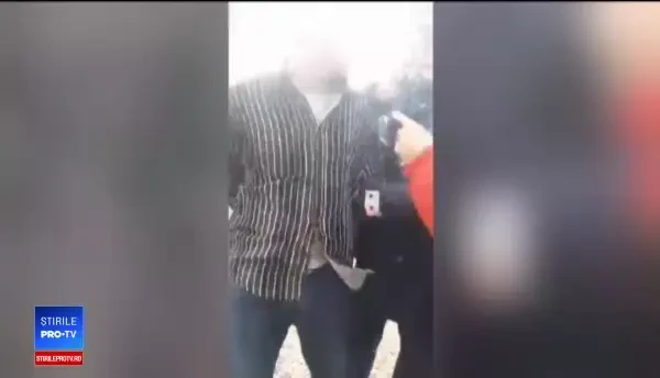 O ceartă între vecini s-a transformat într-un adevărat scandal cu poliţiştii sosiţi în zonă