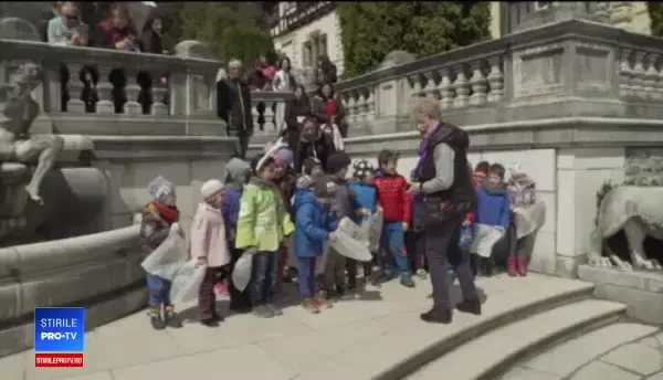 Vânătoare de ouă de Paşte la Castelul Peleș. Ce le-au pregătit angajații copiilor