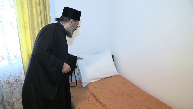 Cazare la biserică de Paște. Sute de locuri în care totul este gratuit