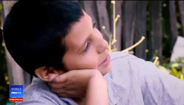 ”Aici a murit tati”. Orfan de la 11 ani, Vali ar putea primi încă o lovitură de la viață