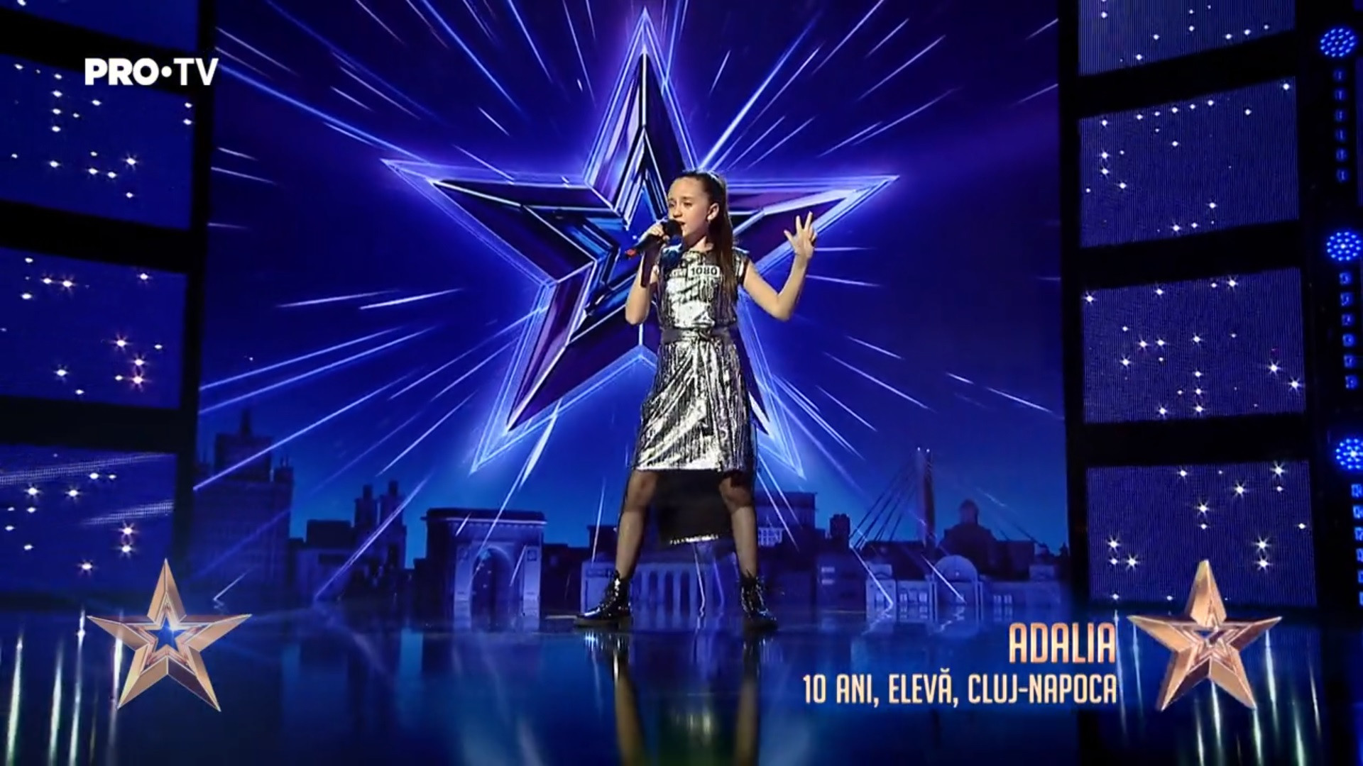 Adalia, fetița care a cântat cu Jessie J, la „Românii au talent”. „Ai șanse să fii superstar”
