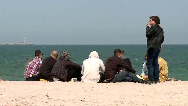 Mesajul amuzant al MAI pentru cei care „fac after la mare” de Paște