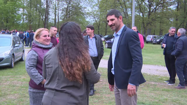 Firicel din „Las Fierbinţi”, înapoi în satul natal. Proiectul organizat printre săteni