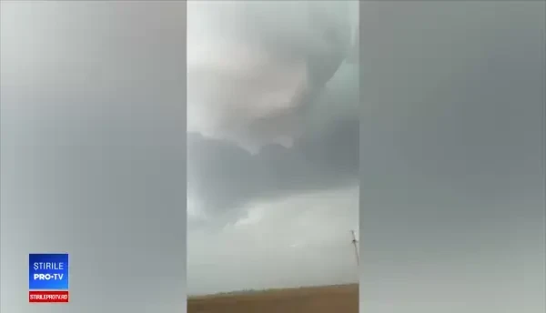 O tornadă uriașă s-a format în județul Călărași. VIDEO