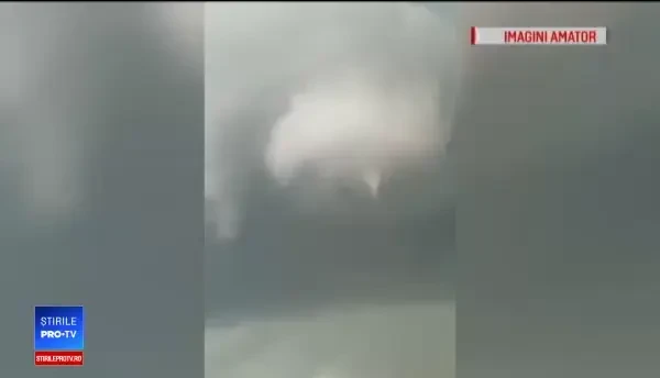 O tornadă uriașă s-a format în județul Călărași. Precizările ANM