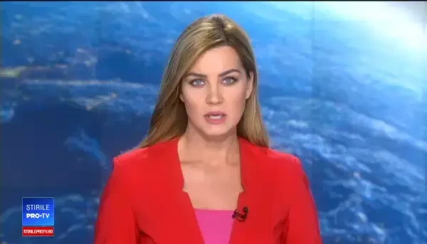 Momentul în care mai mulți bărbați se bat cu pumnii și picioarele într-un cazinou