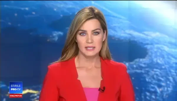 Momentul în care o mașină e lovită de un autobuz, la Timișoara. Ce s-a întâmplat