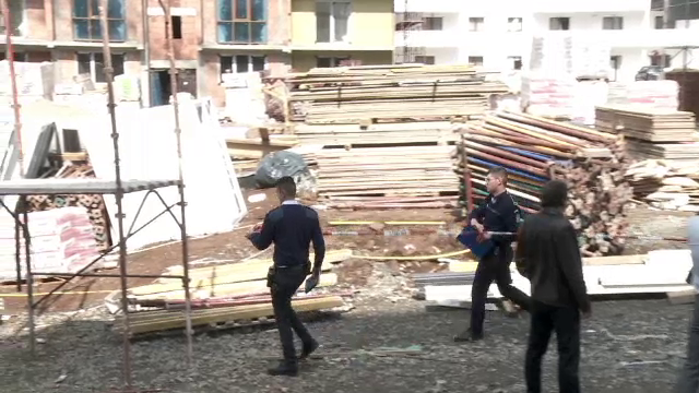 S-a împiedicat de un bolțar, după care a murit. De la ce înălțime a căzut un muncitor