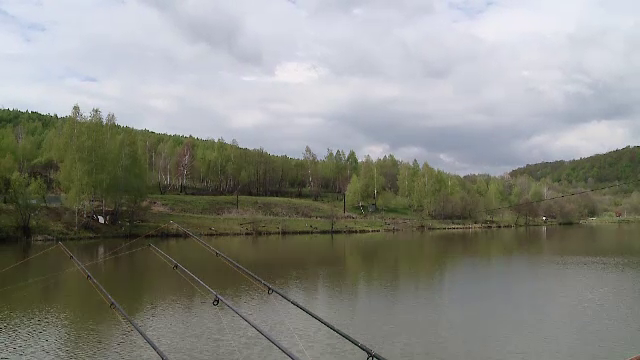 Timișorenii s-au relaxat în vacanța de 1 Mai la pescuit. Cât plătesc turiștii