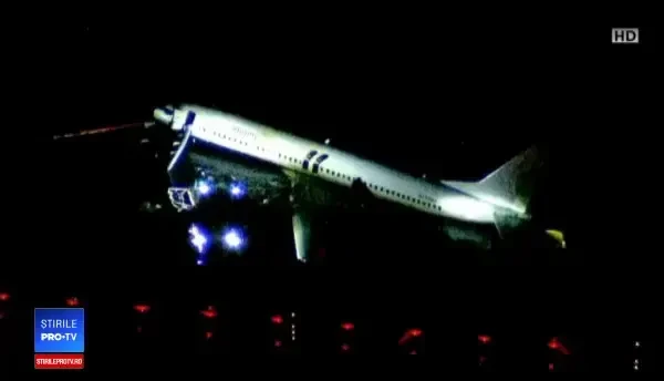 Cum s-au salvat pasagerii după ce un Boeing 737 a aterizat pe un râu. ”Este un miracol”