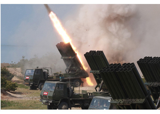 Lansările de rachete nord-coreene, supervizate de Kim. Trump nu crede că are intenţii rele