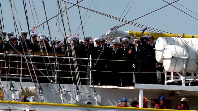 Nava care a părăsit portul militar Constanța pentru un marș istoric. „E grea despărţirea”