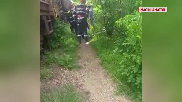 Adolescentul din București, care s-a urcat pe un vagon și a fost electrocutat, în stare gravă la spital