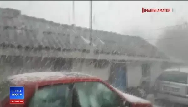 Avertizare de tornadă și cod roșu de furtună. Urmările fenomenelor meteo extreme