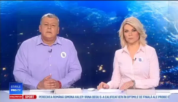 Momentul în care o tânără este salvată în ultimele secunde din fața unui tren