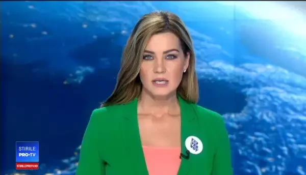 Tânără de 19 ani, bătută și amenințată de iubit cu drujba în fața copiilor lor