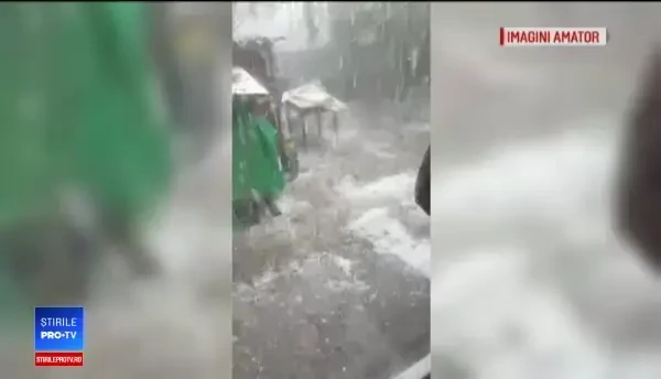 Grindina a provocat pagube uriașe: "Nu mai avem nimic". Sistemul antigrindină, criticat