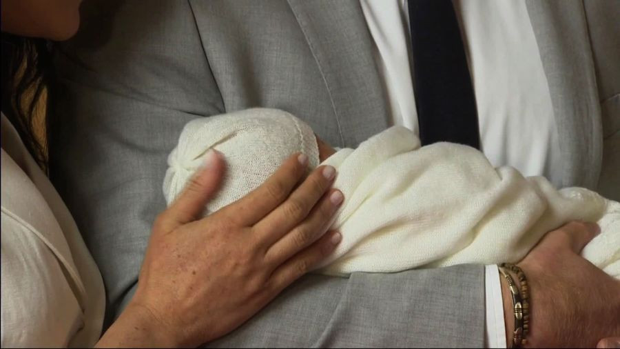 Meghan Markle, nemulțumită de bonele lui Archie. A schimbat 3 într-o lună jumate