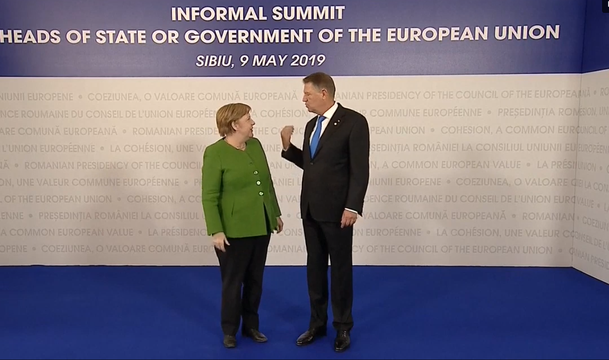 Angela Merkel si Klaus Iohannis la summitul de la Sibiu