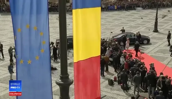 Reacția românilor când Iohannis, Merkel și Macron au ajuns la summit în Sibiu