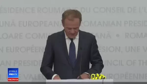 Donald Tusk a vorbit în română la Sibiu: „Toată Europa s-a îndrăgostit de dvs”